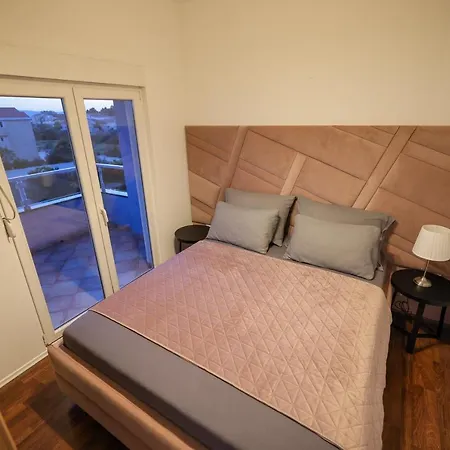 Nika דירה ביבינייה