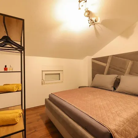 Nika דירה ביבינייה