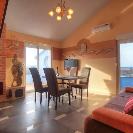 Nika * ביבינייה