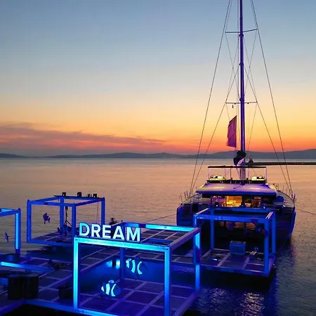 Nika * ביבינייה