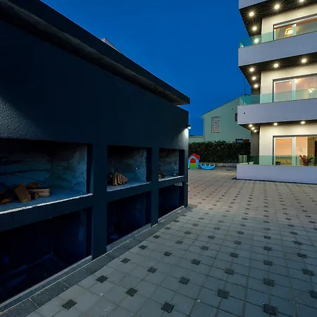 Nika Appartement *